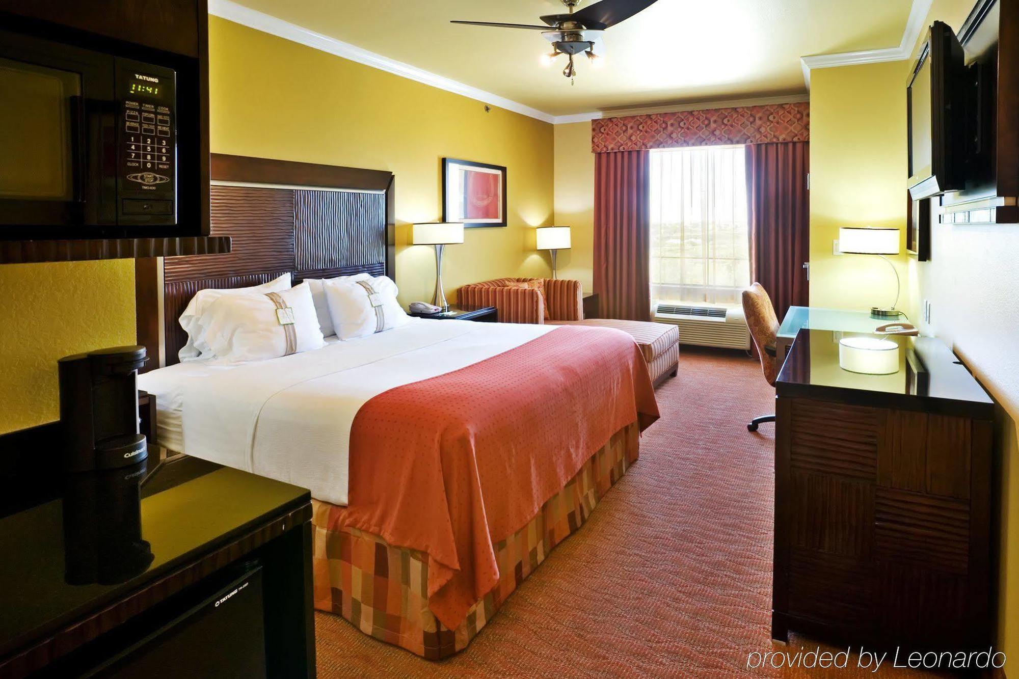 Holiday Inn & Suites Mckinney - N Allen By Ihg Номер фото